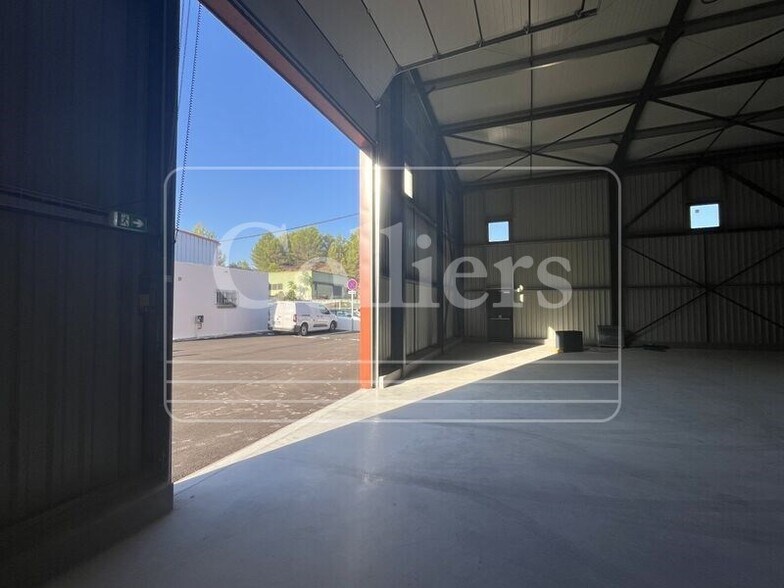 Industriel/Logistique dans Peypin à vendre - Photo intérieure – Image 3 sur 4