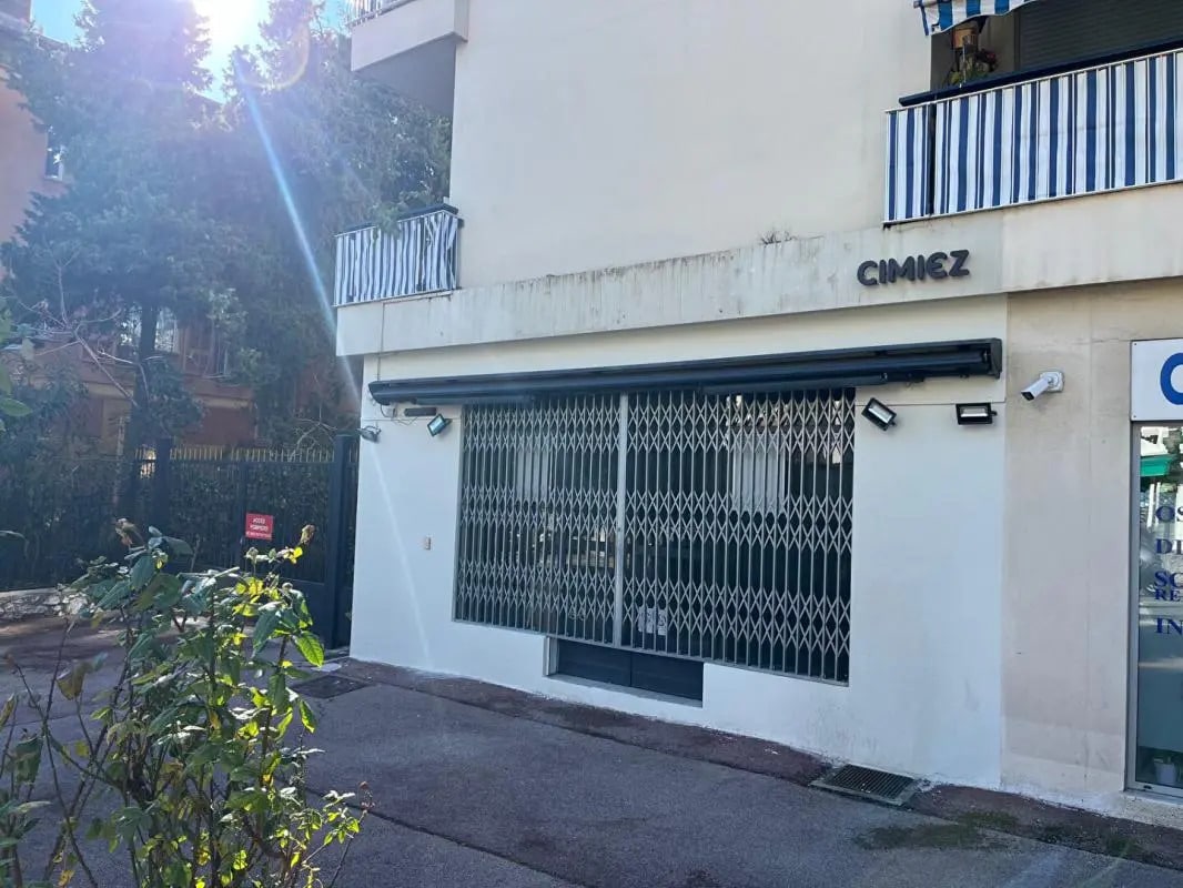 Local commercial dans Nice à vendre Photo de l’immeuble– Image 1 sur 4
