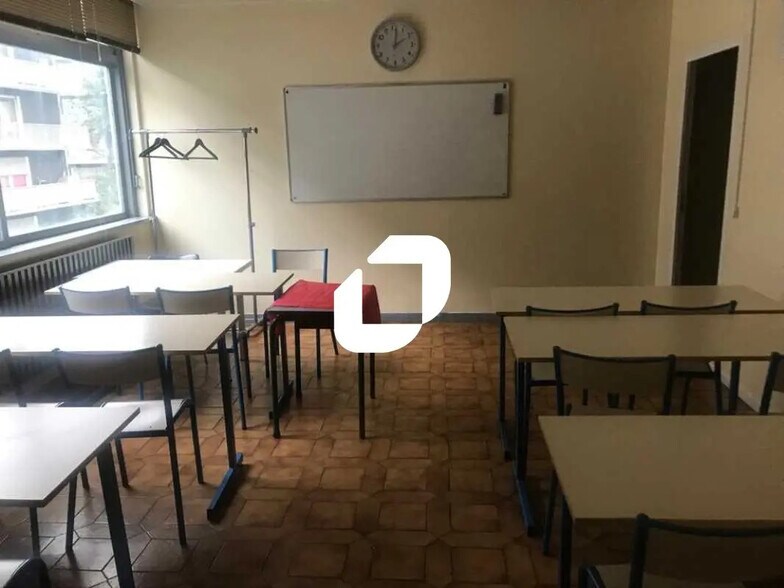 Bureau dans Sarcelles à louer - Photo de l’immeuble – Image 3 sur 7