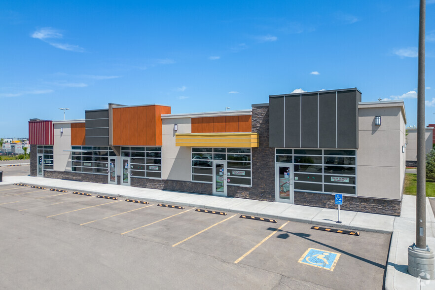 3760 104 Av NE, Calgary, AB à vendre - Photo principale – Image 1 sur 5