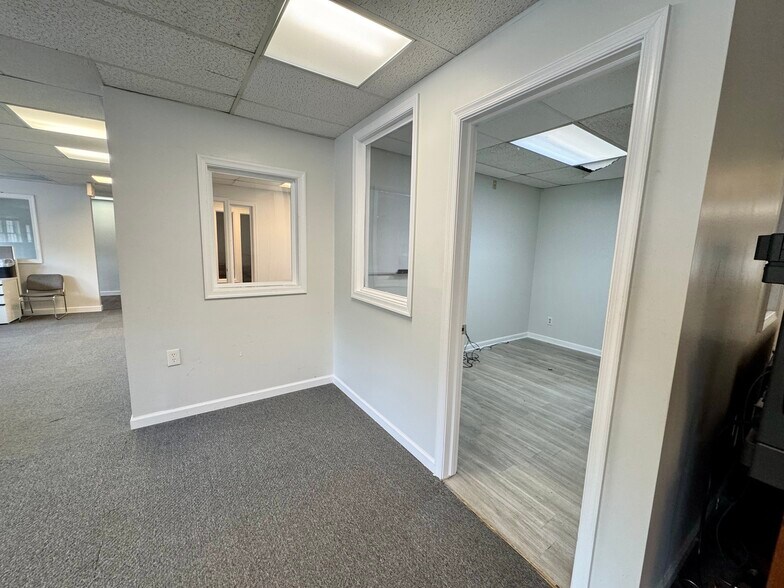 625 Barksdale Rd, Newark, DE à louer - Photo de l’immeuble – Image 2 sur 30