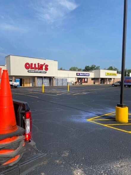 1000-1006 1st Ave, Rock Falls, IL à louer - Photo de l’immeuble – Image 3 sur 8