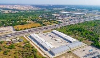 Plus de détails pour 3943 S Interstate 35, New Braunfels, TX - Local d'activités, Industriel/Logistique à louer