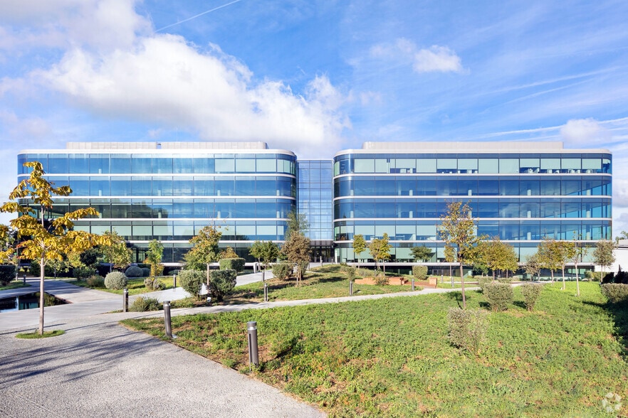 Calle Nanclares de Oca, 17, Madrid, Madrid à louer - Photo de l’immeuble – Image 3 sur 35