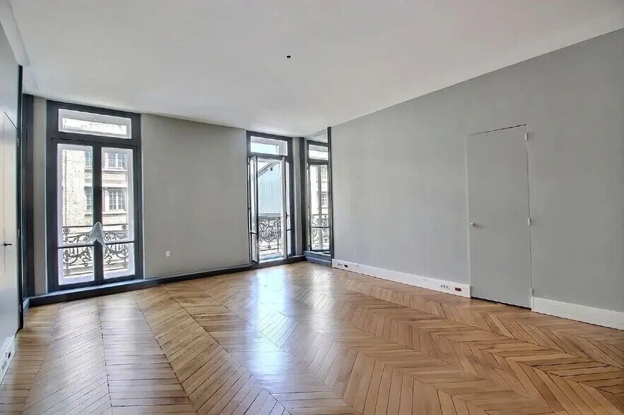 Bureau dans Paris à louer - Photo de l’immeuble – Image 2 sur 7