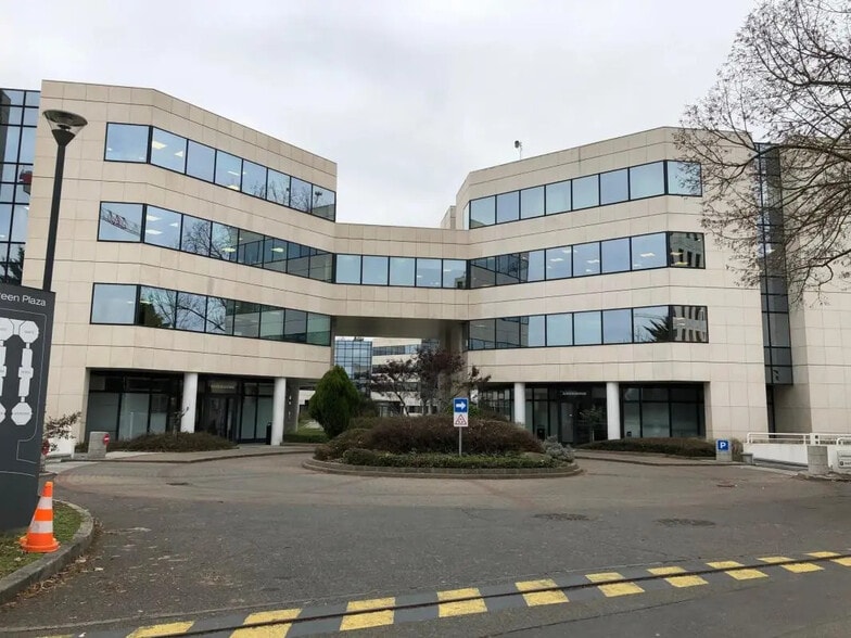 6 Rue Dewoitine, Vélizy-Villacoublay à louer - Photo de l’immeuble – Image 2 sur 5
