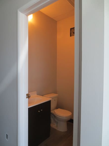 9804-9840 47th Ave NW, Edmonton, AB à louer - Photo intérieure – Image 3 sur 3