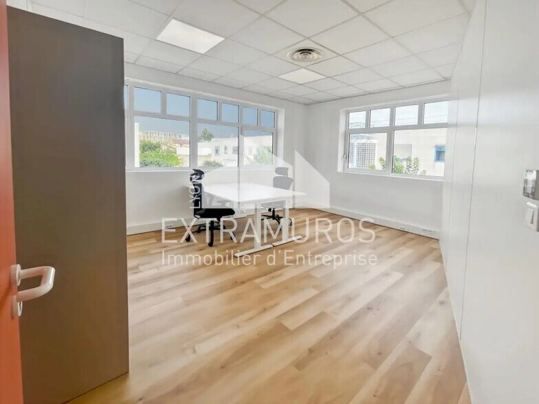 Bureau dans Lyon à louer - Photo de l’immeuble – Image 1 sur 7