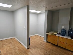 11944 Valerio St, North Hollywood, CA à louer Photo intérieure– Image 2 sur 3