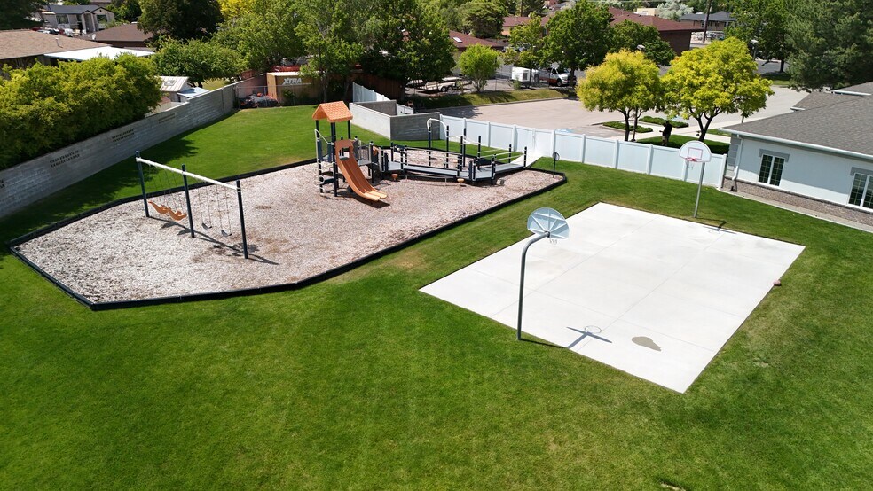 2751-2761 W 9000 S, West Jordan, UT à vendre - Photo de l’immeuble – Image 3 sur 8