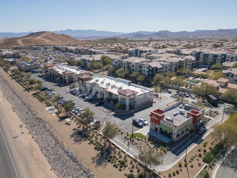 8085 Blue Diamond Rd, Las Vegas, NV à louer - Aérien – Image 3 sur 4