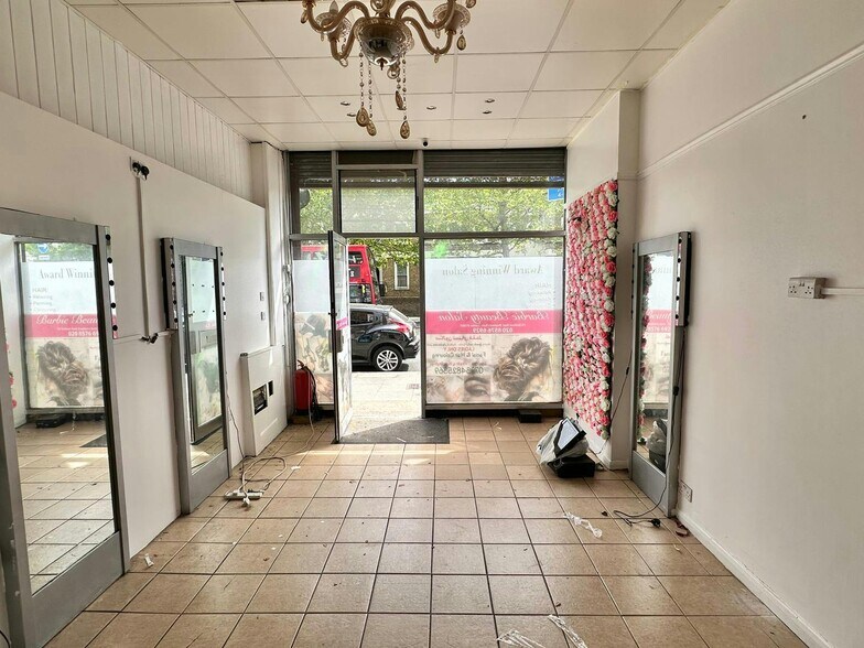 118 Goldhawk Rd, Londres à louer - Photo de l’immeuble – Image 3 sur 7