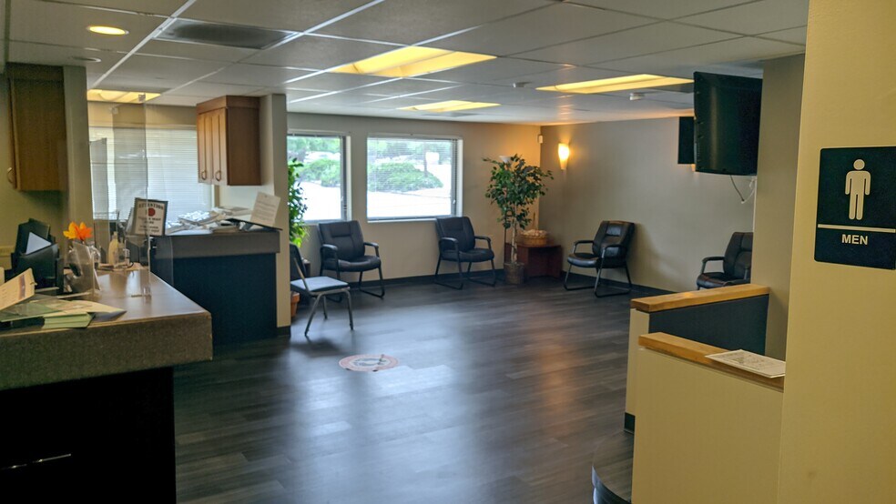 61 W Davies Ave N, Littleton, CO à vendre - Photo intérieure – Image 3 sur 4
