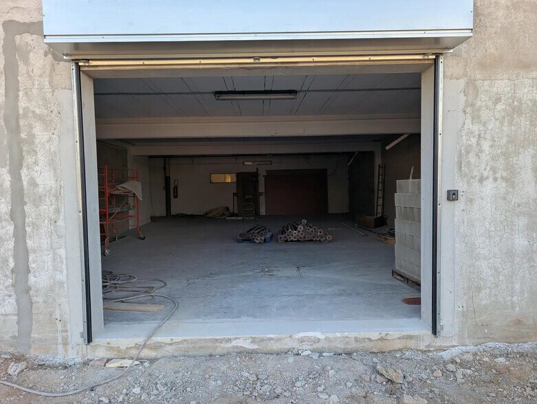 Industriel/Logistique dans Vitrolles à louer - Photo intérieure – Image 2 sur 3