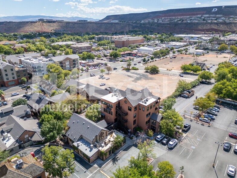 2 W Saint George Blvd, St George, UT à louer - Photo de l’immeuble – Image 2 sur 8
