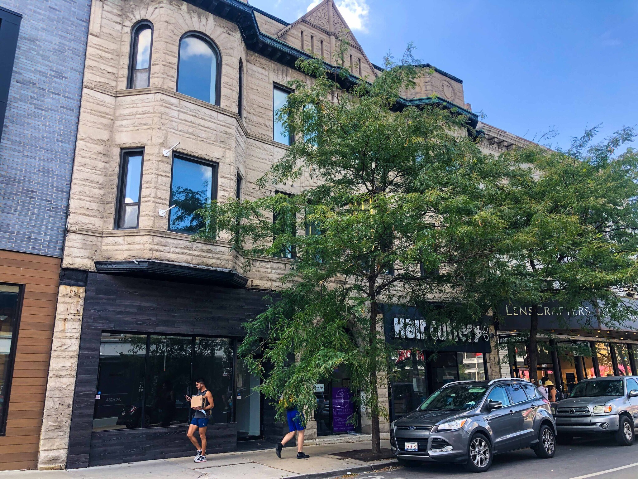 2730-2732 N Clark St, Chicago, IL à louer Photo de l’immeuble– Image 1 sur 9