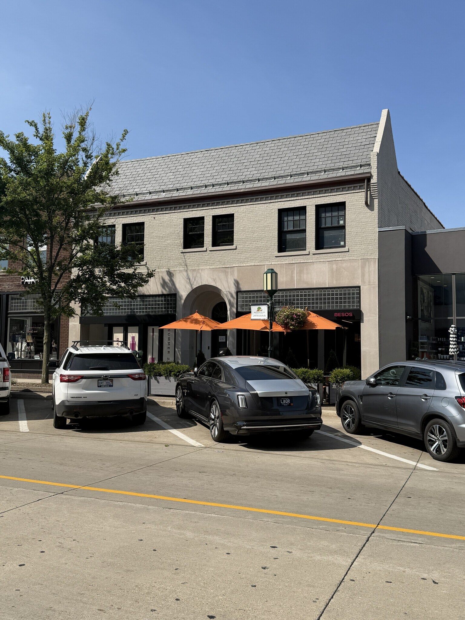 237 N Old Woodward Ave, Birmingham, MI à louer Photo de l’immeuble– Image 1 sur 7