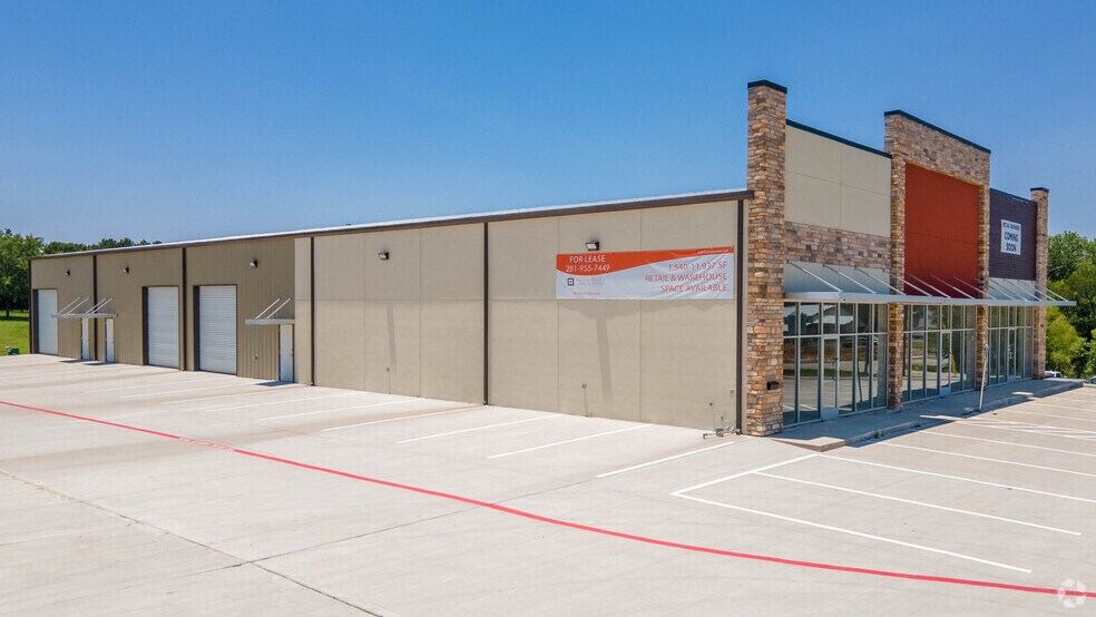 12335 FM 1097 W, Willis, TX à louer - Photo de l’immeuble – Image 3 sur 7