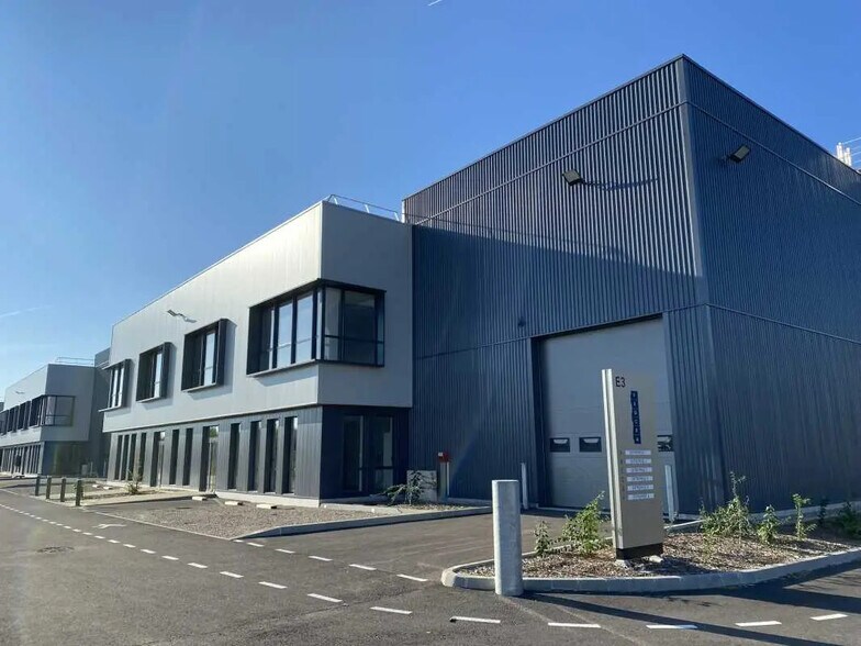 Bureau dans Saint-Priest à louer - Photo de l’immeuble – Image 3 sur 17