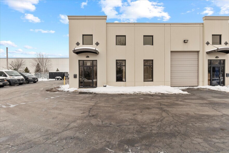 9550 W Sergo Dr, McCook, IL à louer - Photo de l’immeuble – Image 2 sur 23