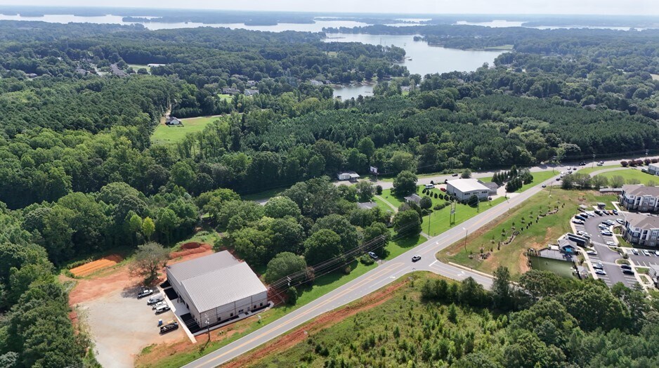 1007 N Nc-16 Hwy, Denver, NC à vendre - Photo de l’immeuble – Image 3 sur 4