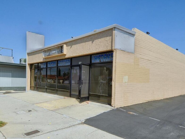 162 N San Jacinto St, Hemet, CA à vendre - Photo de l’immeuble – Image 2 sur 22