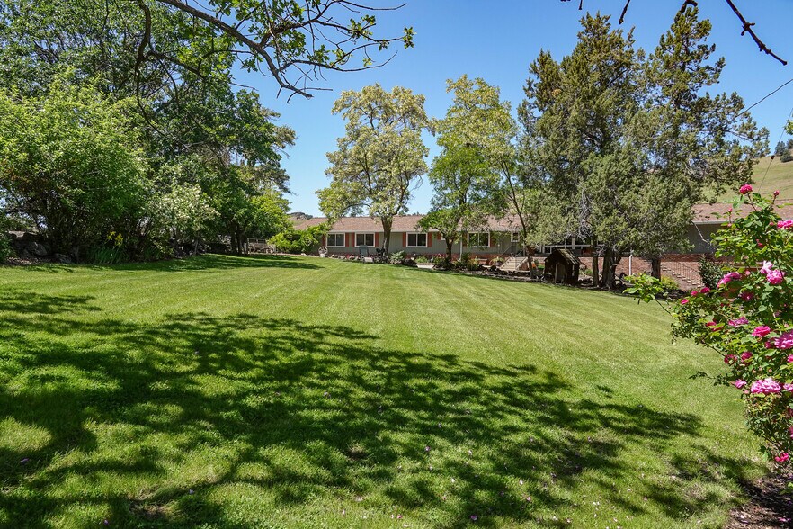 13305 Ager Beswick Rd, Montague, CA à vendre - Photo de l’immeuble – Image 2 sur 68