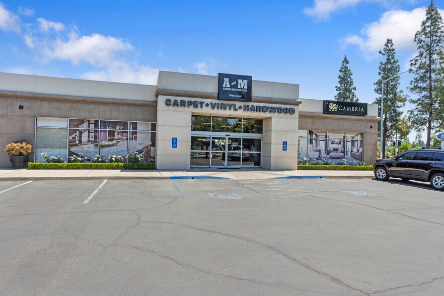 160 E Bullard Ave, Fresno, CA à vendre - Photo de l’immeuble – Image 2 sur 20