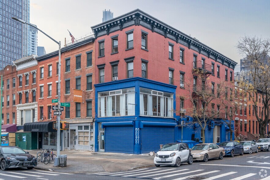 69 Lafayette Ave, Brooklyn, NY à louer - Photo de l’immeuble – Image 2 sur 8