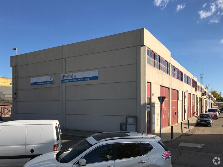 Industriel/Logistique dans Las Rozas de Madrid, Madrid à vendre - Photo de l’immeuble – Image 3 sur 4