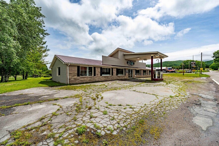9854 Highway 421 N, Shady Valley, TN à vendre - Photo de l’immeuble – Image 2 sur 43
