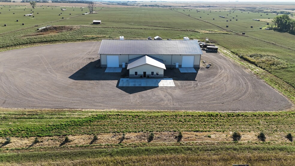 10345 Hwy 83 S, Minot, ND à vendre - Photo de l’immeuble – Image 2 sur 33