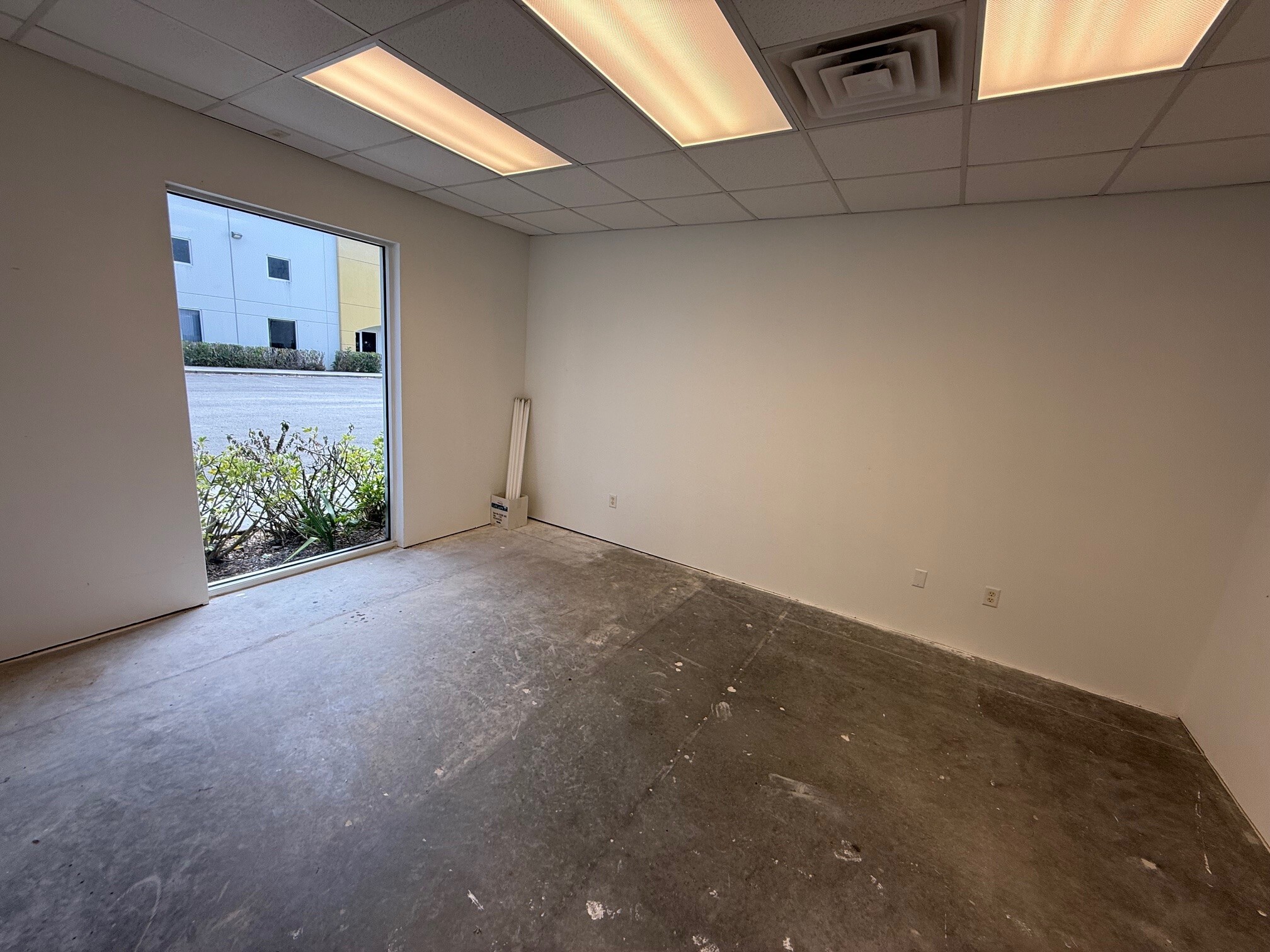 3030 Venture Ln, Melbourne, FL à louer Photo intérieure– Image 1 sur 4