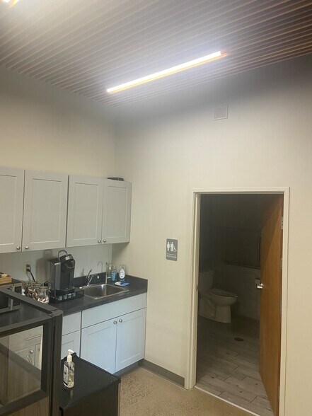 2334 University Ave W, Saint Paul, MN à louer - Photo de l’immeuble – Image 2 sur 7