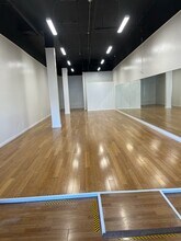 130-146 E 12th St, Oakland, CA à louer Photo de l’immeuble– Image 2 sur 5