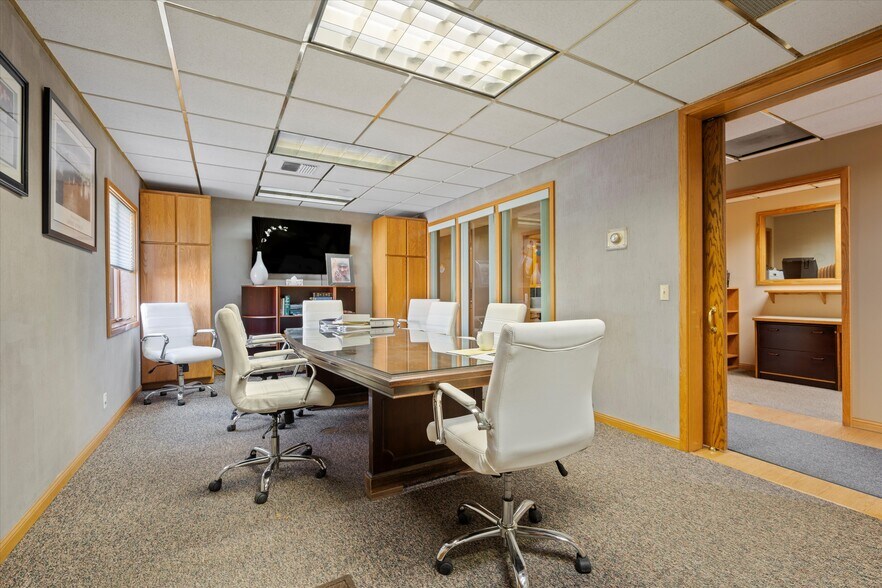 100 E Broadway Ave, Moses Lake, WA à louer - Photo de l’immeuble – Image 3 sur 44