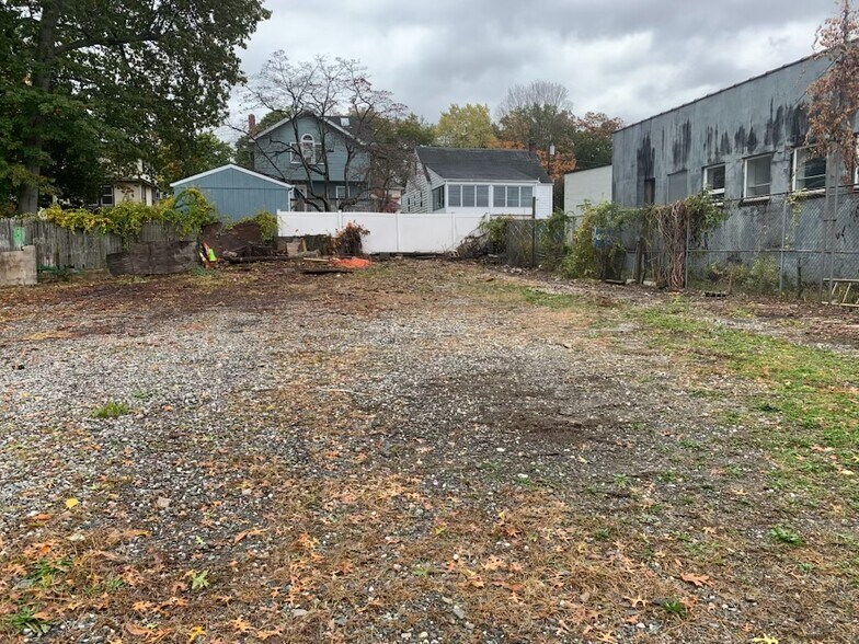 115 West Shore Ave, Dumont, NJ à louer - Photo de l’immeuble – Image 3 sur 10