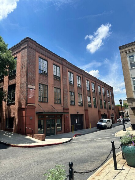 934 Glenwood Ave SE, Atlanta, GA à vendre - Photo de l’immeuble – Image 2 sur 3