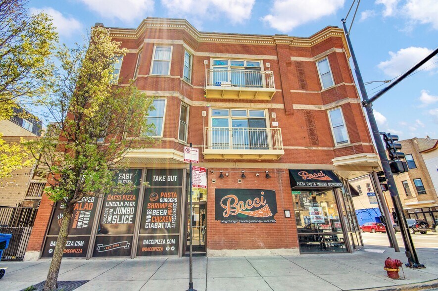 2557 N Halsted St, Chicago, IL à louer - Photo de l’immeuble – Image 3 sur 5