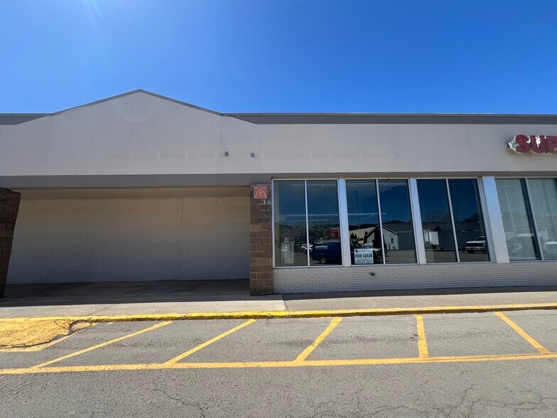 700 Beverly Pike, Elkins, WV à louer - Photo de l’immeuble – Image 2 sur 10