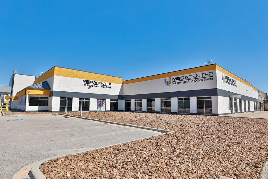 7075 FM 1960 Rd W, Houston, TX à louer - Photo de l’immeuble – Image 3 sur 22