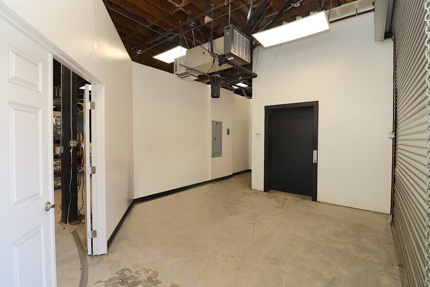 2614 Crenshaw Blvd, Los Angeles, CA à louer - Photo de l’immeuble – Image 2 sur 33