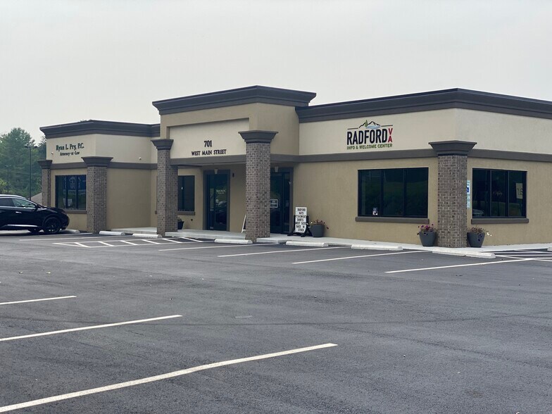 701 W Main St, Radford, VA à louer - Photo de l’immeuble – Image 1 sur 1