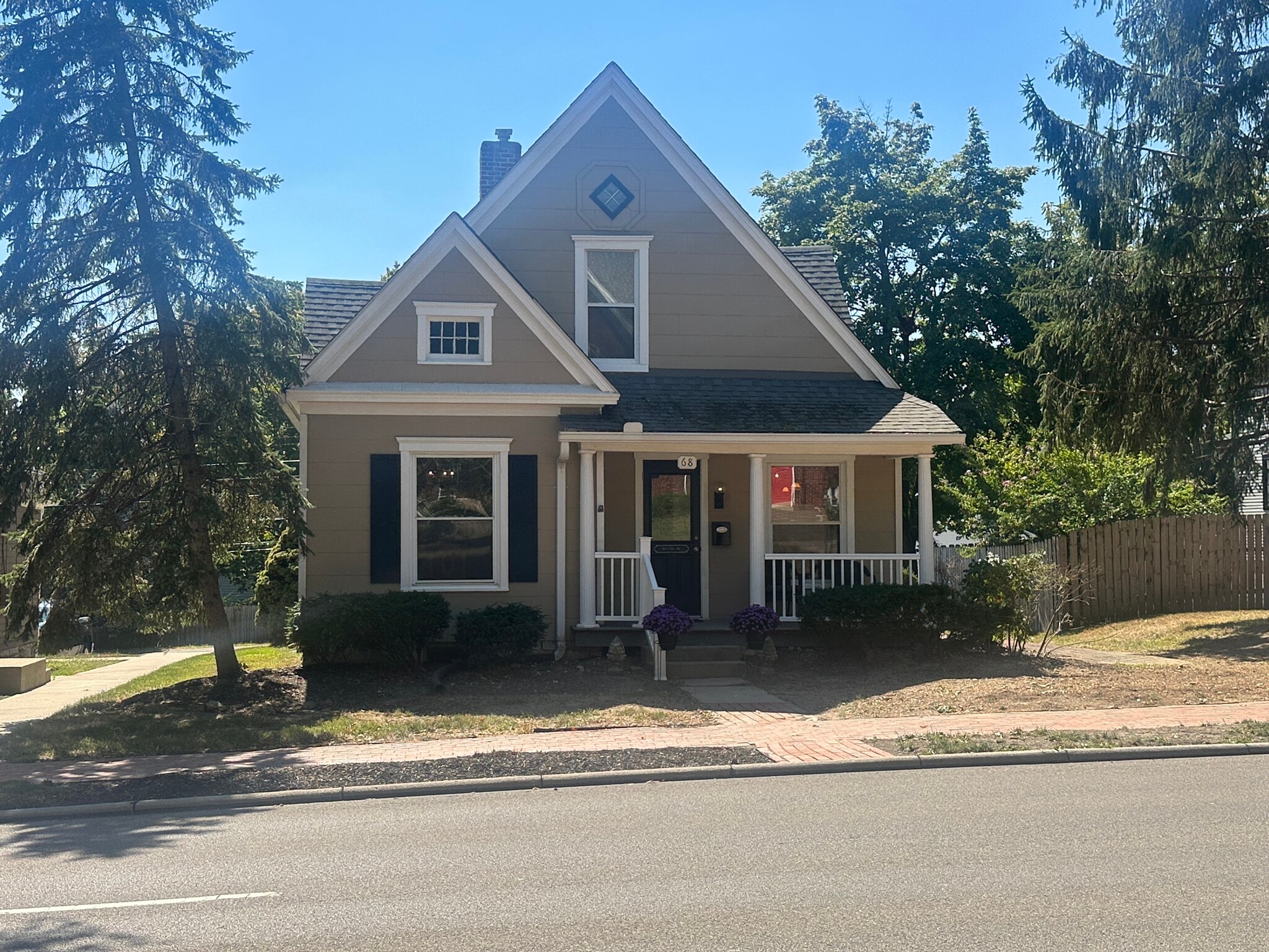 68 E Franklin St, Dayton, OH à louer Photo de l’immeuble– Image 1 sur 7