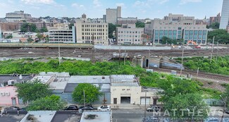 Plus de détails pour 151-03 94th Ave, Jamaica, NY - Industriel/Logistique à vendre