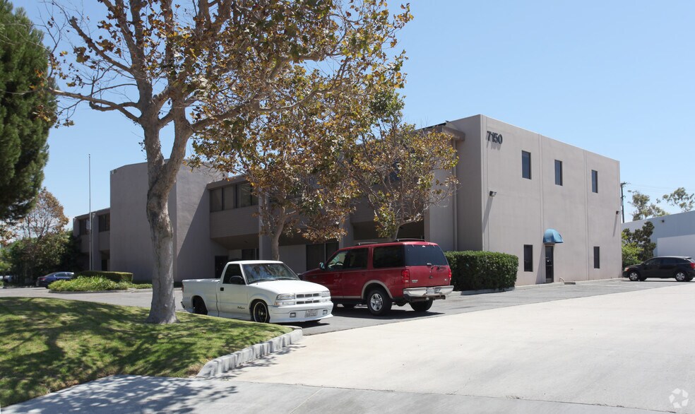 7150 Fenwick Ln, Westminster, CA à louer - Photo de l’immeuble – Image 3 sur 4