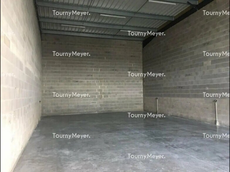 Local d’activités dans Saint-Herblain à louer - Photo de l’immeuble – Image 3 sur 3