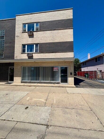 2052 Western Ave, Waukegan, IL à louer - Photo de l’immeuble – Image 2 sur 22