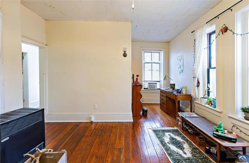 728 Rhode Island St, Lawrence, KS à vendre - Photo intérieure – Image 3 sur 33