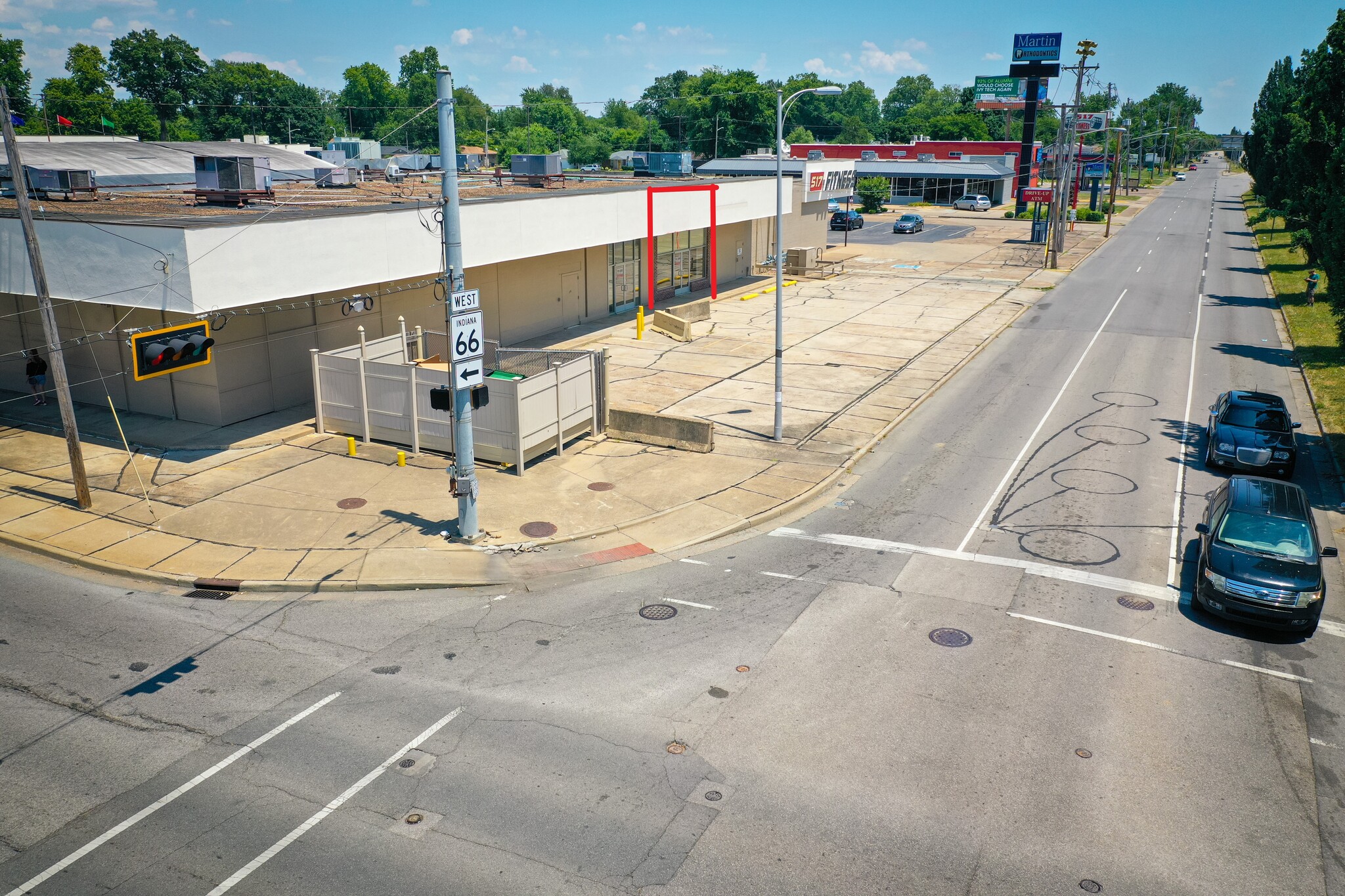 1 N Weinbach Ave, Evansville, IN à louer Photo de l’immeuble– Image 1 sur 4